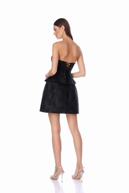 Robe de soirée noire courte à pompons de cristal